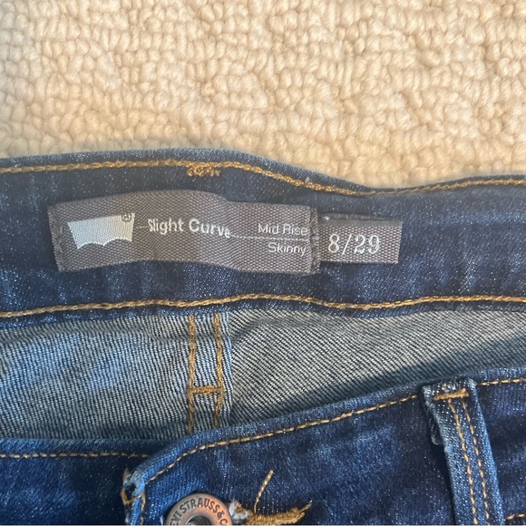 Levi’s Mid Rise Skinny Jean - Picture 2 of 5